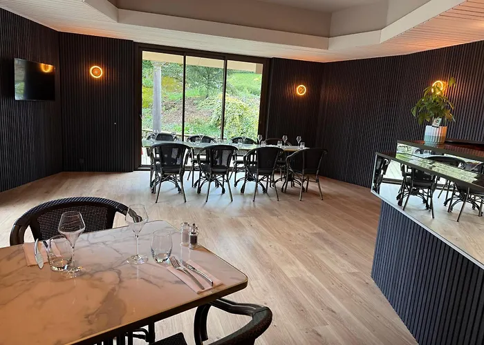 Logis Hotel De La Bruyere