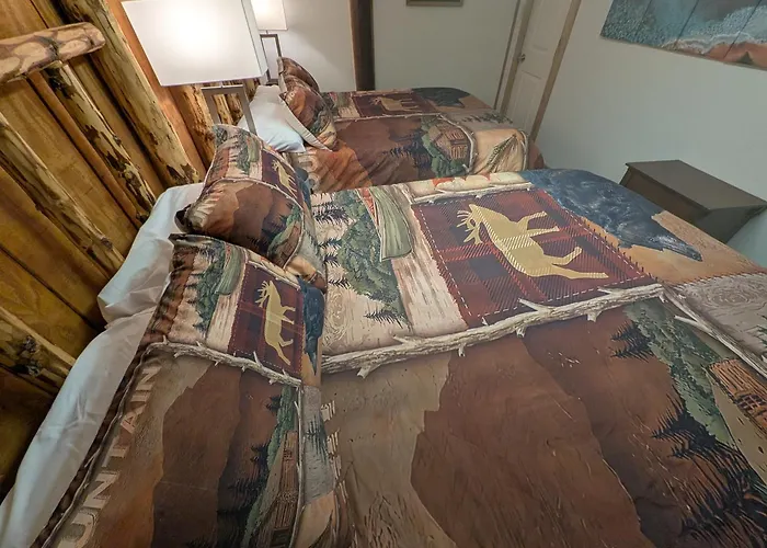 Yellowstone Motel - Adults Only - All Rooms Have Kitchens