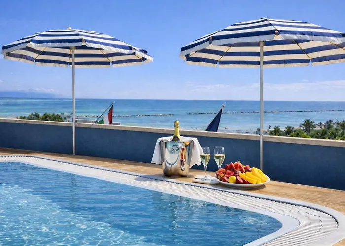 Hotel Holiday