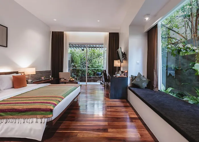 Lynnaya Urban River Resort