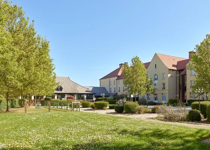Campanile Val De France
