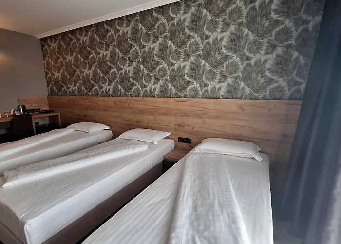 Budapest Hotel - Free Parking