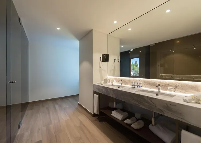 Boeira Garden Hotel Porto Gaia, Curio Collection By Hilton