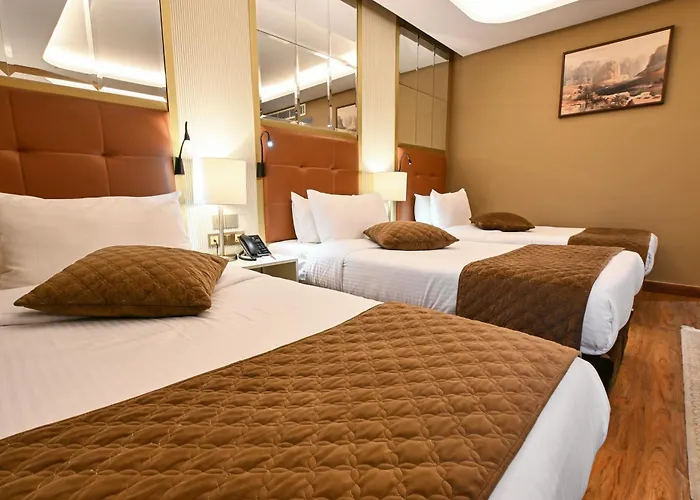 Petra Moon Luxury Hotel