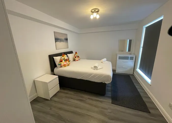 Ilford Grand Hotel