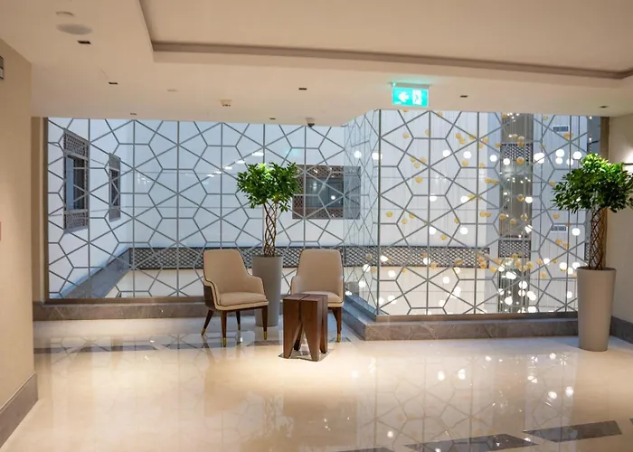 Peninsula Worth Hotel