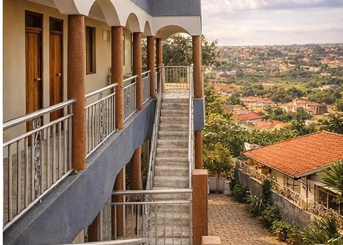 Noaz Hotel