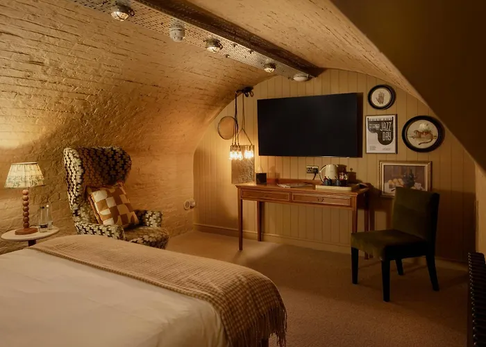 The Churchill Hotel