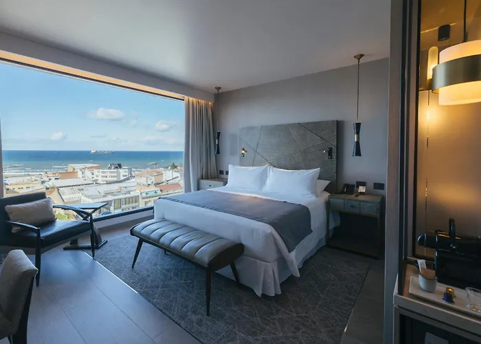 Hotel Cabo De Hornos
