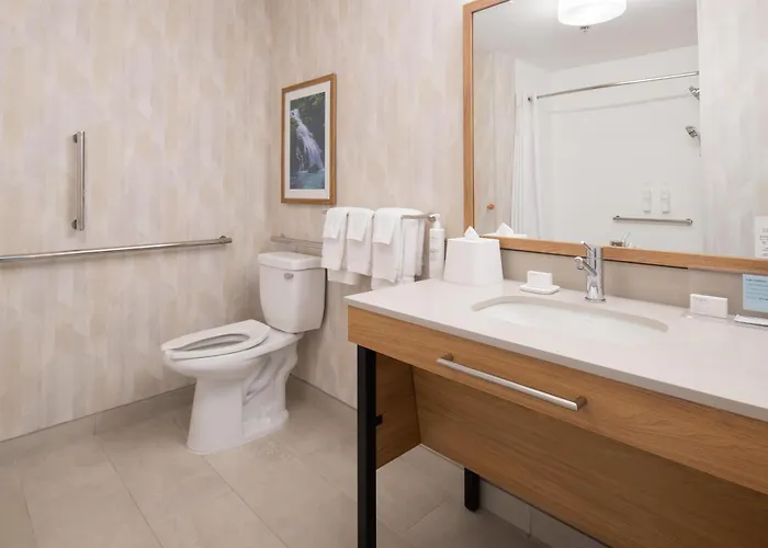 Hampton Inn & Suites Redding