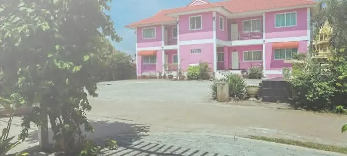 โรงแรมศศิธร บูทีค แอนด์ รีสอร์ท