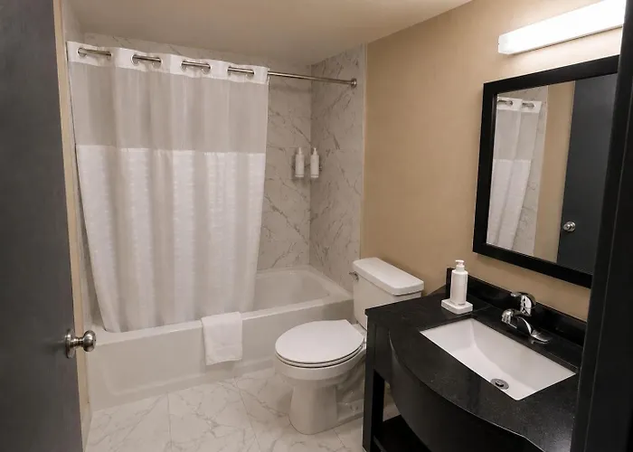 Super 8 By Wyndham Lexington Park/California Area