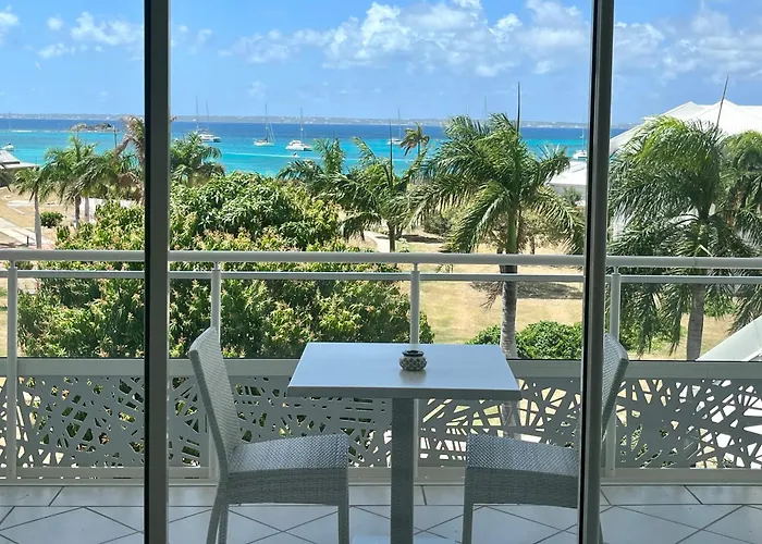 Le Domaine Anse Marcel Beach Resort