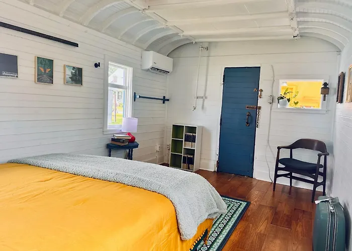 Train Wreck Inn - Boutique Train Car Stays - Self Check In