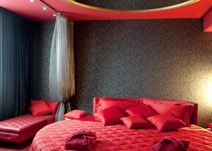 Base Hotel