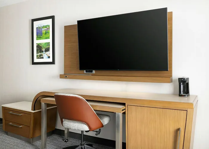 Courtyard By Marriott Concord