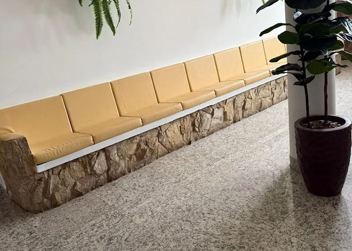 Diplomata Hotel