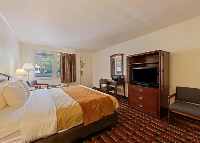 Surestay By Best Western Cherokee On The River