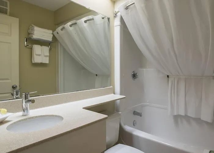 Amsterdam Inn & Suites, An Ascend Collection Hotel