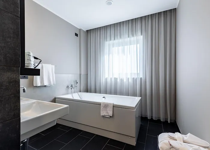 H2C Hotel Milanofiori