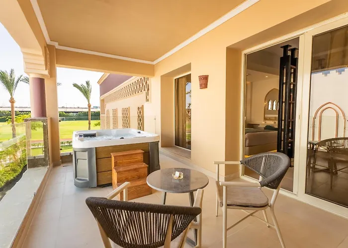 Sunrise Mamlouk Palace Resort