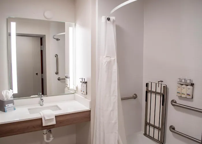 Holiday Inn Express & Suites - Mason City By Ihg