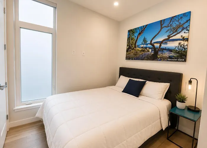 Perfect Brand New Condo In The Heart Of Sidney