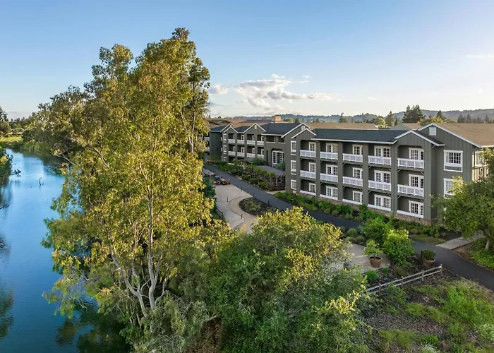 River Terrace Inn