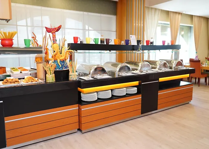 City Seasons Hotel & Suites Muscat