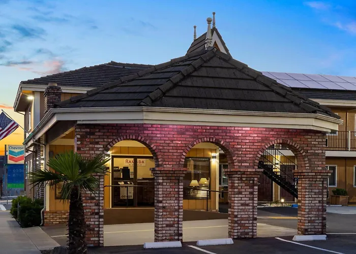 Ramada Bayside Inn & Suites Eureka