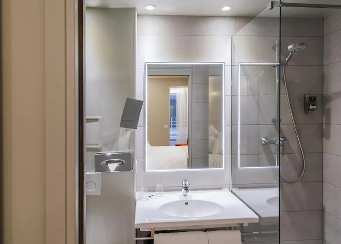 Mercure Paris Pont De Levallois Neuilly