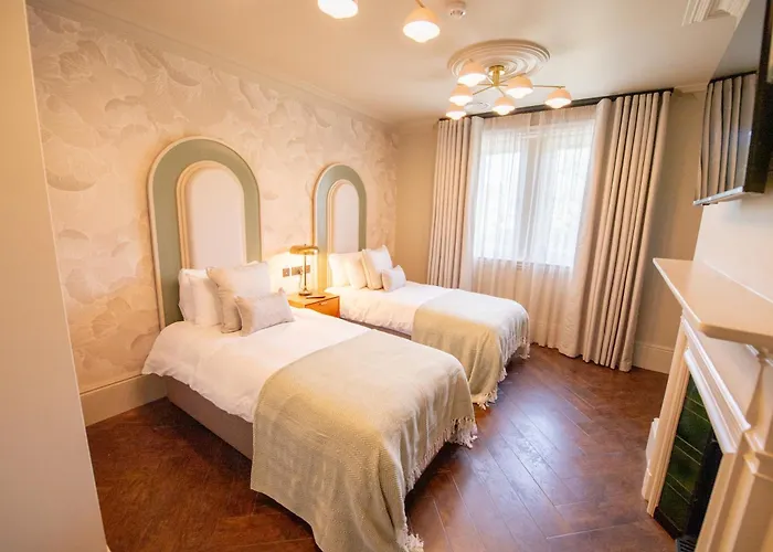 The Carre Arms Hotel & Restaurant