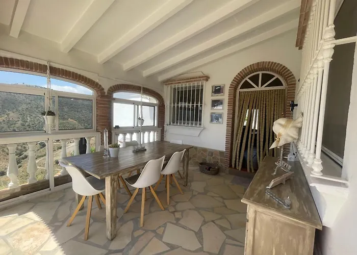Casira Gastenkamers & Casitas, Vinuela, Andalucia