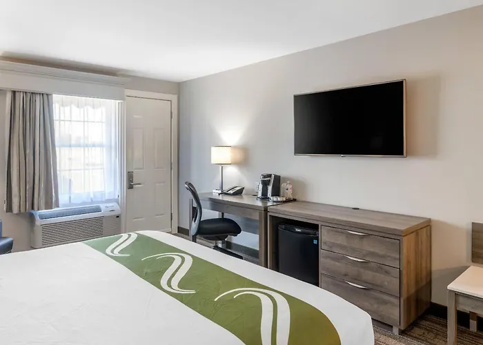 Amsterdam Inn & Suites, An Ascend Collection Hotel