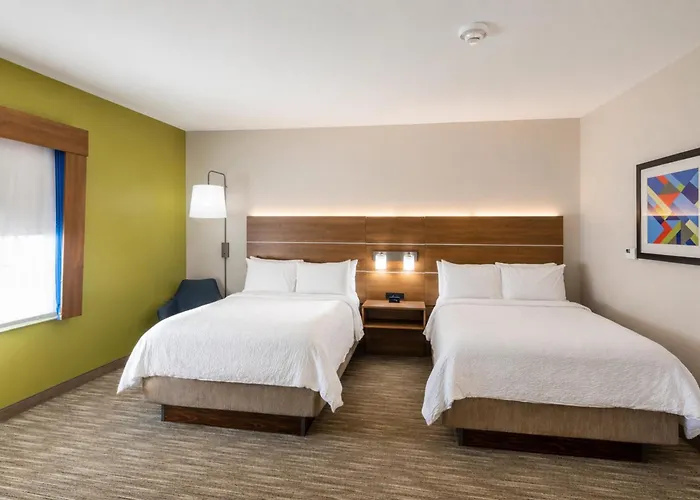Holiday Inn Express & Suites Lindale - Tyler By Ihg