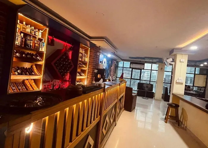 Guru Hotel And Lodge