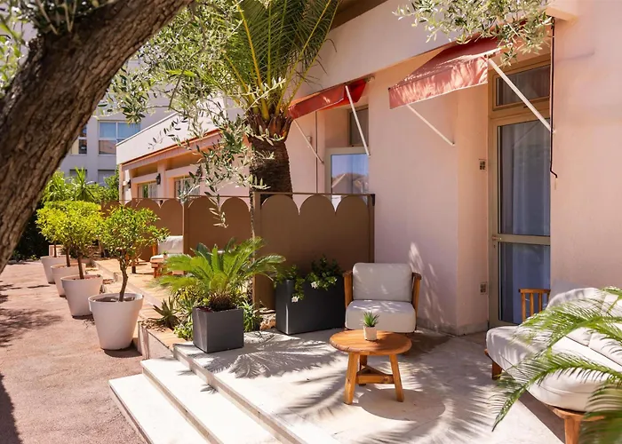 The Originals Boutique, Hôtel des Orangers, Cannes (Inter-Hotel)
