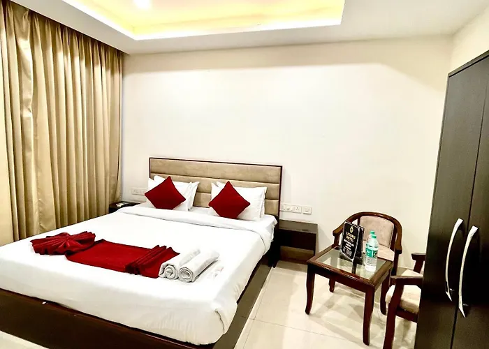 Hotel Lycoris Zirakpur Chandigarh !! Main Highway Hotel ! Lift ! Large Parking ! Premium Ac Rooms ! Traveler Choice