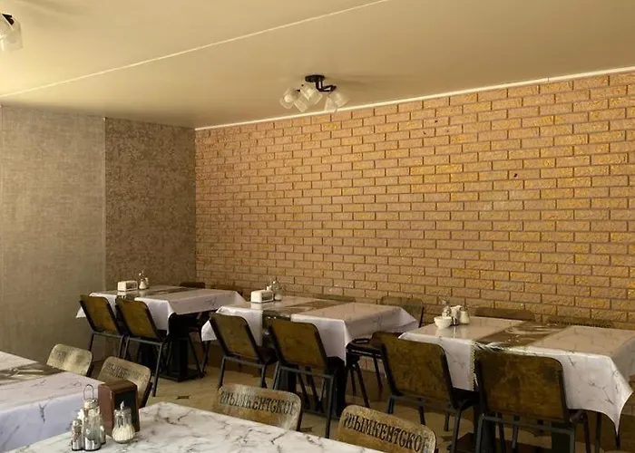 Aknur Deluxe Hotel