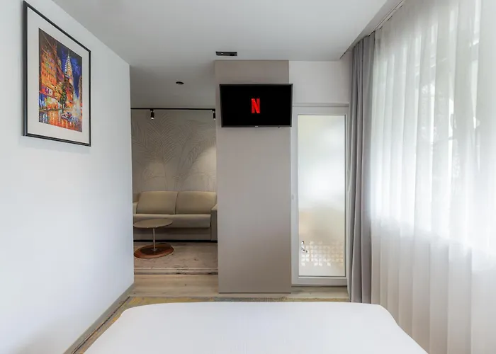 Emery Hotel