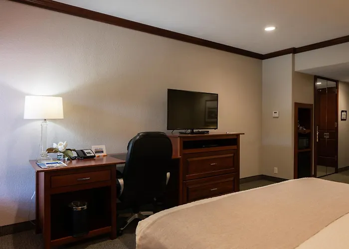 Hillsdale College Dow Hotel And Conference Center