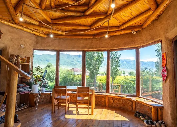 Kyzart Hotel & Horse Tours