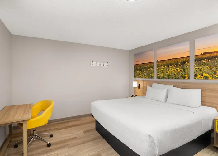 Days Inn By Wyndham Mandan Bismarck Area