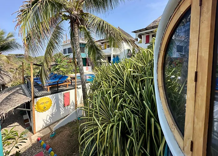 Beachfront Paradise Boutique Hotel - Alebrijes Jacuzzi Suits