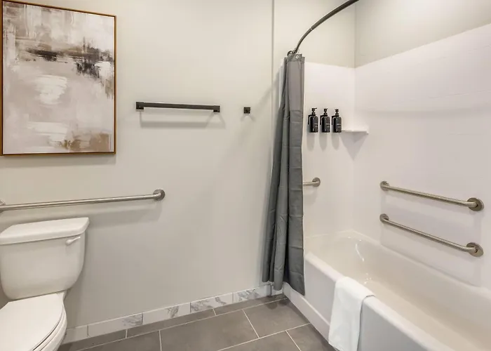 The Valor, An Ascend Collection Hotel