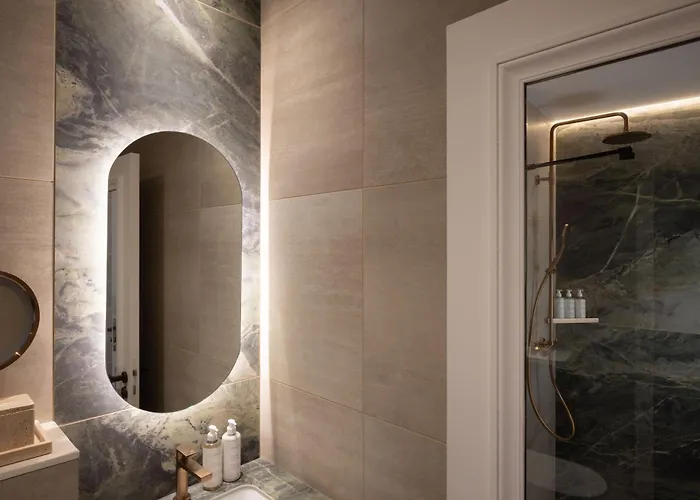 Madame Drouot & Spa - Opera