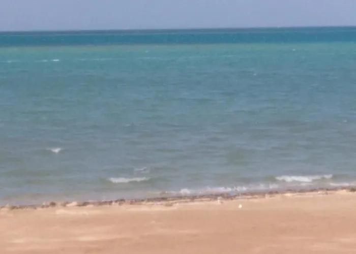Luxury Studio, Pool, Private Beach & Close To Airport