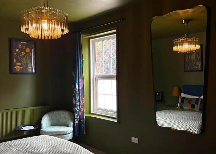 Crowtree Lodge