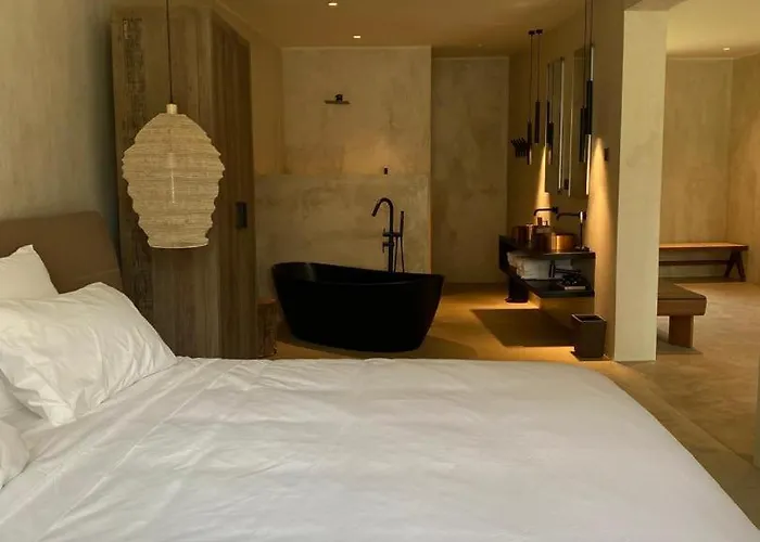 Ubucuti Gorilla Lodge