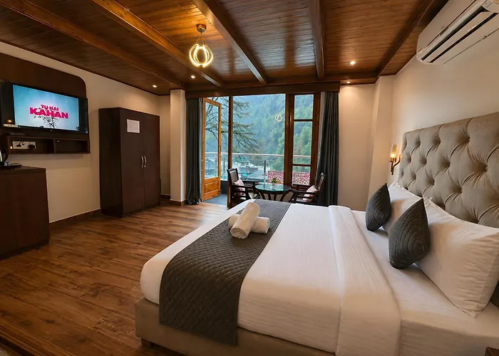 Hotel Asiia Holiday With Swimming Pool -Central Heated And Air Cooled, Near Mall Road